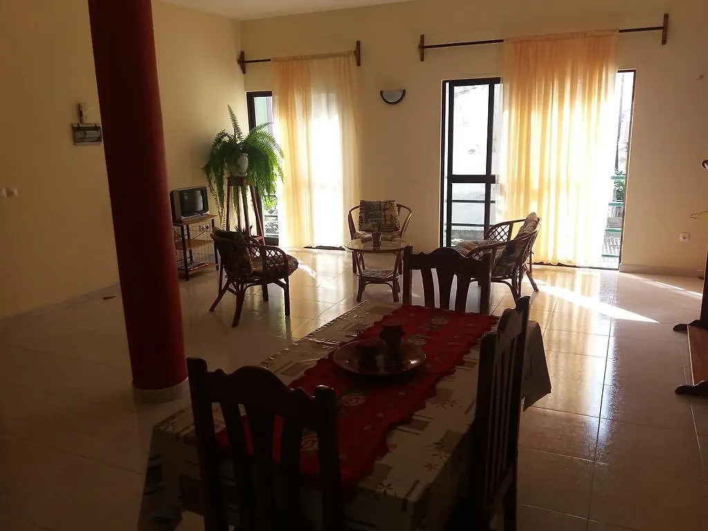 Maison d'hôtes Hôtel Cantinho De Amizade à Ribeira Grande